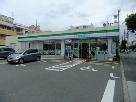グランフェリオ住之江公園 コンビ二：ﾌｧﾐﾘｰﾏｰﾄ 北島二丁目店　420m